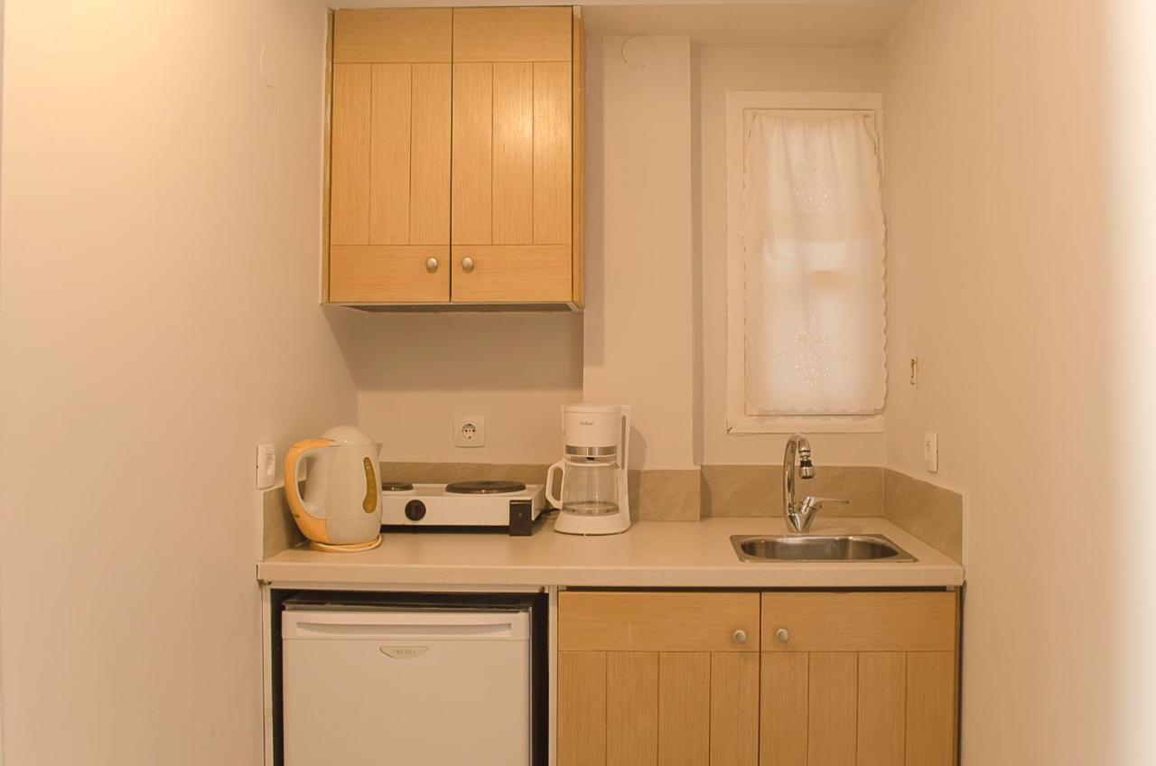 Kalypso Studios & Rooms باليوخورا المظهر الخارجي الصورة