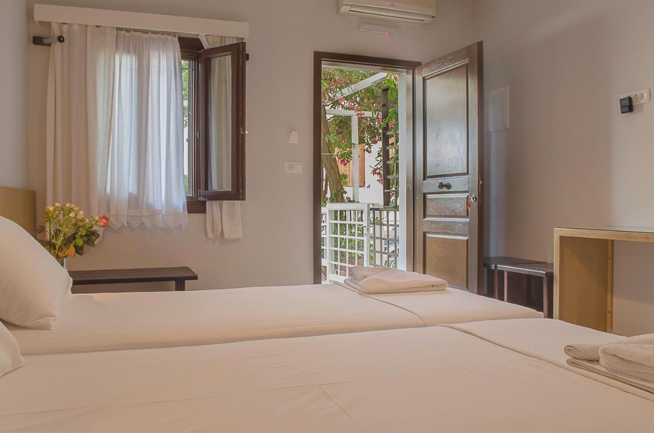 Kalypso Studios & Rooms باليوخورا المظهر الخارجي الصورة